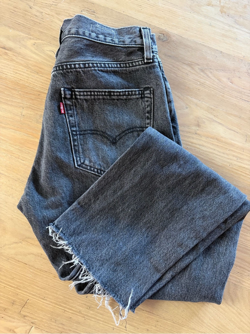 Levi's Women's Washed Black Straight-Leg Jeans